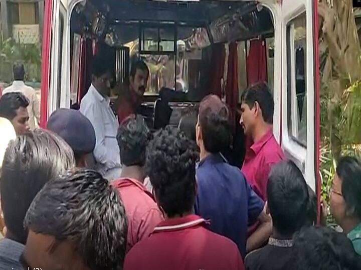 cruel attack on two in Navi Mumbai, one dead one injured नवी मुंबईत पूर्ववैमनस्यातून दोघांवर चाकूने वार, एकाचा मृत्यू, एक गंभीर