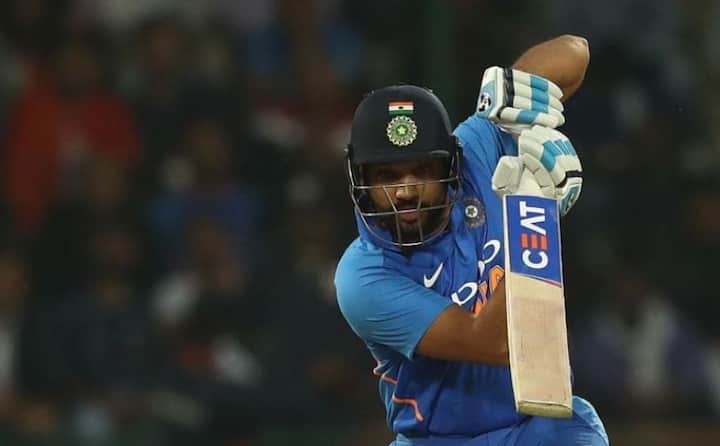 रोहित शर्मानं 206 वन डे सामन्यात आठ हजार धावांचा टप्पा गाठला. त्यानं आजवरच्या कारकीर्दीत 47.39 च्या सरासरीनं 8010 धावांचा रतीब घातला आहे. त्यात तीन द्विशतकांसह 22 शतकं आणि 41 अर्धशतकांचा समावेश आहे.