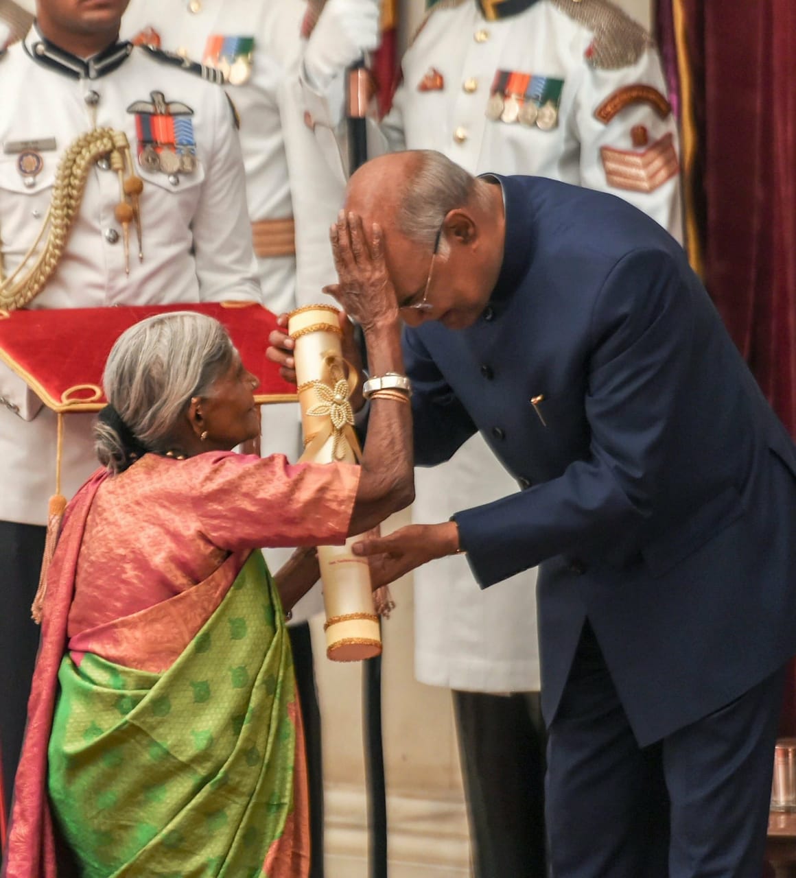 राष्ट्रपतींच्या हस्ते पद्म पुरस्कारांचे वितरण, महाराष्ट्रातील 6 जणांचा सन्मान, कर्नाटकच्या 107 वर्षीय आजींचा गौरव