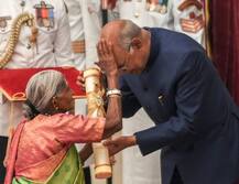 झाडांना जगवणारी 107 वर्षांची आजी अनवाणी पायांनी आली, राष्ट्रपतींना आशीर्वाद देत पद्मश्री स्वीकारला