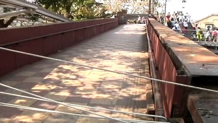 Dadar's foot over bidge will be closed for some days for repair work दादर स्थानकावरील पादचारी पूल दुरुस्तीच्या कामासाठी काही दिवसांसाठी बंद राहणार