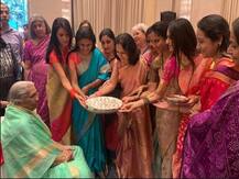 अजित पवारांच्या मातोश्रींचा 81 वा वाढदिवस, संपूर्ण पवार कुटुंबाची उपस्थिती