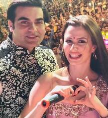 पत्नींना घटस्फोट देऊन कमी वयाच्या तरुणींच्या प्रेमात आकंठ बुडालेले बॉलिवूड स्टार