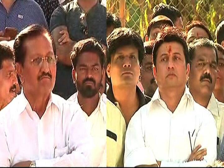 Vijaysinh and Ranjitsinh Mohite Patil likely to enter BJP, volunteers show support बिनधास्त भाजपमध्ये जा, आम्ही पाठीशी आहोत, मोहिते-पाटील पितापुत्रांना कार्यकर्त्यांची ग्वाही