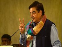 \'शॉटगन\' शत्रुघ्न सिन्हा काँग्रेसचा \'हात\' धरणार, रविशंकर प्रसाद-शत्रुघ्न सिन्हा निवडणुकीत आमने-सामने येण्याची शक्यता