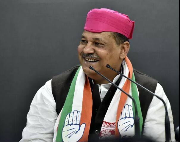 1983 मध्ये वर्ल्ड कप जिंकणाऱ्या भारतीय संघातील सदस्य किर्ती आजाद यांनी 2014 मध्ये बिहारमधून काँग्रेसच्या तिकीटावर लोकसभा निवडणूक लढवली आणि खासदार बनले. 