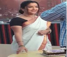 \'रात्रीस खेळ चाले\'मधील शेवंता \'माझा\'च्या न्यूजरुममध्ये