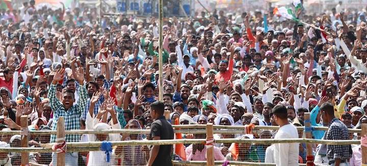 राहुल यांची कालची सभा बंगालमध्ये काँग्रेसला नवसंजीवनी देणारी ठरेल, अशी चर्चा राजकीय वर्तुळात सुरु आहे.