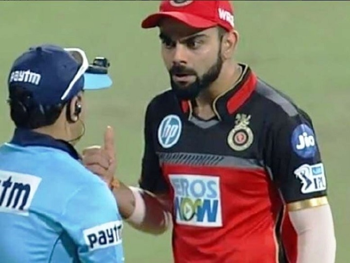 IPL No Ball Dispute : Virat Kohli angry on umpire, Rohit Sharma upsets too IPL नो-बॉल वाद : विराट कोहली अंपायरवर भडकला, रोहितही नाराज