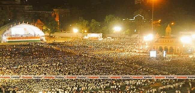 नागपूरमध्ये राहुल गांधींच्या सभेला गर्दी नव्हतीच, काँग्रेसने गर्दीचे खोटे फोटो व्हायरल केले