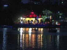 ठाण्यात मासुंदा तलावाच्या काठावर गुडीपाडव्याच्या पूर्वसंध्येला दीपोत्सव