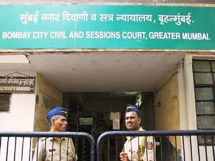 Fight between two gangsters inside Mumbai Sessions Court premises मुंबई सत्र न्यायालयाच्या आवारात दोन गँगस्टरमध्ये हाणामारी