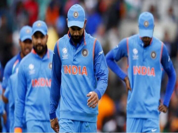 former indian cricketer virendra sehwag dream team for world cup 2019 वीरेंद्र सेहवागकडून वर्ल्ड कपसाठी टीम इंडियाची घोषणा, 'या' खेळाडूंना डच्चू