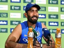 World Cup 2019 : मी तर धोनीचा \'फर्स्ट एड किट\' : दिनेश कार्तिक