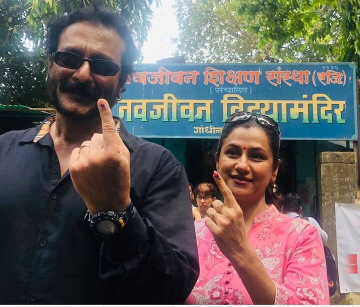 अभिनेता मिलिंद गुणाजी आणि राणी गुणाजी