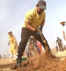 जलसमृद्धीसाठी श्रमपेरणी, महाराष्ट्रदिनी राज्यभरात महाश्रमदान