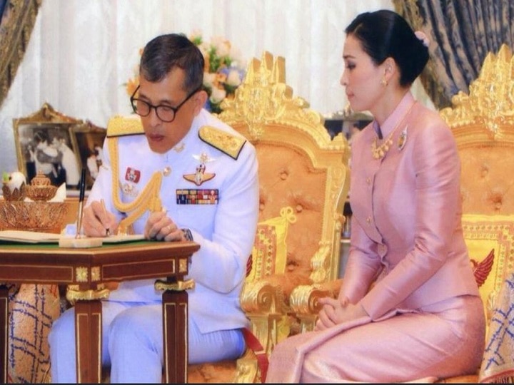 Thailand king Maha Vajiralongkorn marries bodyguard ahead of coronation राज्याभिषेकाच्या तोंडावर थायलंडच्या राजाचं बॉडीगार्डसोबत लग्न