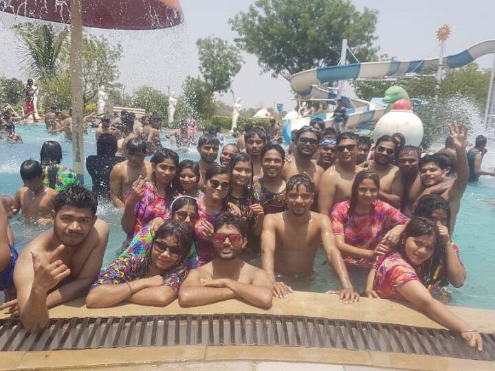 Nagpur Group in Dwaraka Water park gets Skin infection नागपुरात वॉटर पार्कमध्ये पाण्यात डुंबल्यानंतर 36 तरुण-तरुणींची त्वचासंसर्गाची तक्रार