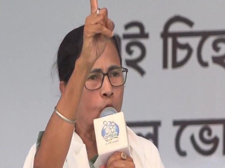 WB Elections 2021 Mamata Banerjee contest from Nandigram biggest insurgency West Bengal पश्चिम बंगालमध्ये सर्वात मोठी बंडखोरी झालेल्या नंदीग्राममध्ये ममता बॅनर्जी स्वत: मैदानात उतरणार