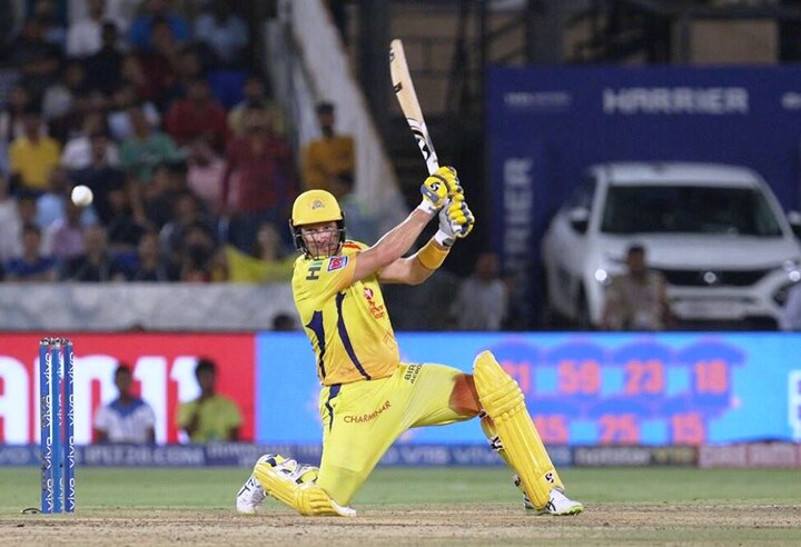 शेन वॉटसन चेन्नईच्या संघातर्फे सलामीला आला होा आणि अखेरच्या षटकात तो धावचीत झाला. त्याने 59 चेंडूंमध्ये  80 धावांची खेळी रचली. चेन्नईचा तो एकमेव फलंदाज होता, ज्याने संघाच्या विजयासाठी अखेरपर्यंत संघर्ष केला. पण 20व्या षटकाच्या चौथ्या चेंडूवर कृणाल पंड्याने त्याला धावचीत केलं.