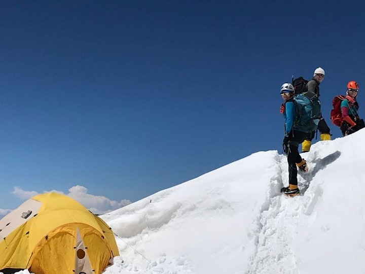 Pune based mountaineering team Giripremi climbed Mount Kanchenjunga गिरीप्रेमीने इतिहास रचला, माऊंट कांचनजुंगा मोहीम फत्ते