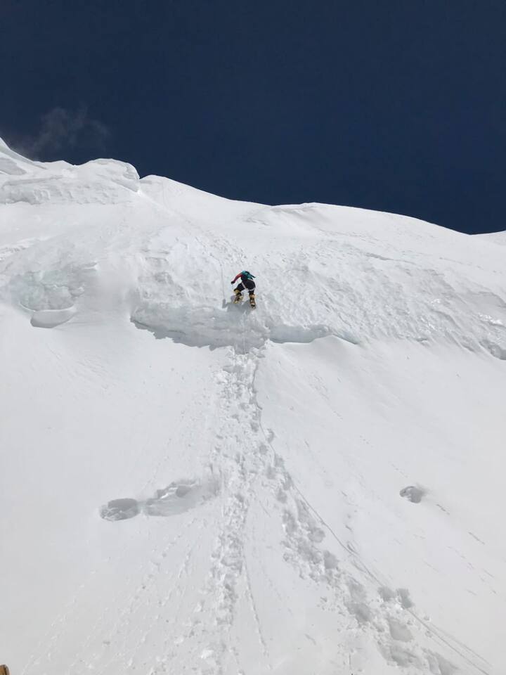 कांचनजुंगा इको इक्स्पेडिशन 2019 ही भारतातील सर्वात मोठी आणि सर्वात पहिली यशस्वी नागरी मोहीम आहे. एकाच दिवशी 30 गिर्यारोहकांनी कांचनजुंगावर एकाच दिवशी चढाई करणं हा नवा विक्रम आहे. 