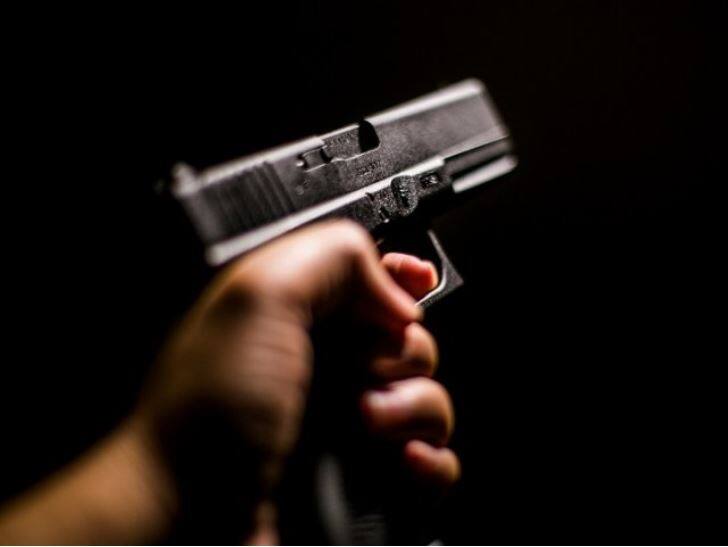 loksabha election 2019 bjp supporter allegedly shoots cousin for voting for congress काँग्रेसला मतदान केल्याने भाजप समर्थकाचा भावावर गोळीबार