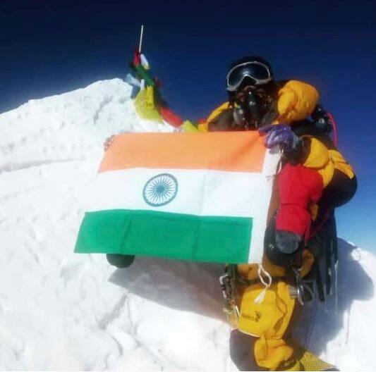 प्रियांकाने तिचं गिर्यारोहणातील शिक्षण नेहरु इन्स्टिट्यूट ऑफ माऊंटेनिअरिंगमधून घेतलं आहे. बंदरपूच या शिखरापासून सुरुवात करत तिचा गिर्यारोहणातील प्रवास सुरु झाला.