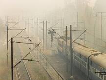 पुण्यात रेल्वे रुळावरुन घातपाताचा प्रयत्न, तीन महिन्यात आठ वेळा रुळावर लोखंडी तुकडे आढळले