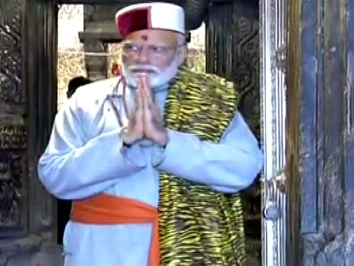 pm narendra modi offers prayers at kedarnath temple update पंतप्रधान नरेंद्र मोदींनी घेतलं केदारनाथचं दर्शन, विरोधकांची टीका