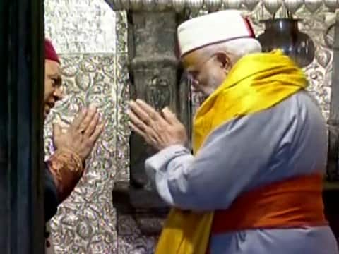 पंतप्रधान नरेंद्र मोदींनी घेतलं केदारनाथचं दर्शन पंतप्रधान नरेंद्र मोदींनी घेतलं केदारनाथचं दर्शन