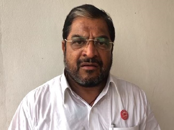 Raju shetty complaint in Election commission on Hatkanangale constituency राजू शेट्टींची पुन्हा एकदा निवडणूक आयोगाकडे तक्रार, ईव्हीएममध्ये वायफाय लावून छेडछाड केल्याचा आरोप