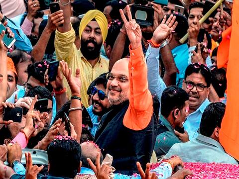 मोदी सरकारच्या दुसऱ्या कार्यकाळात अमित शाह गृहमंत्री? मोदी सरकारच्या दुसऱ्या कार्यकाळात अमित शाह गृहमंत्री?