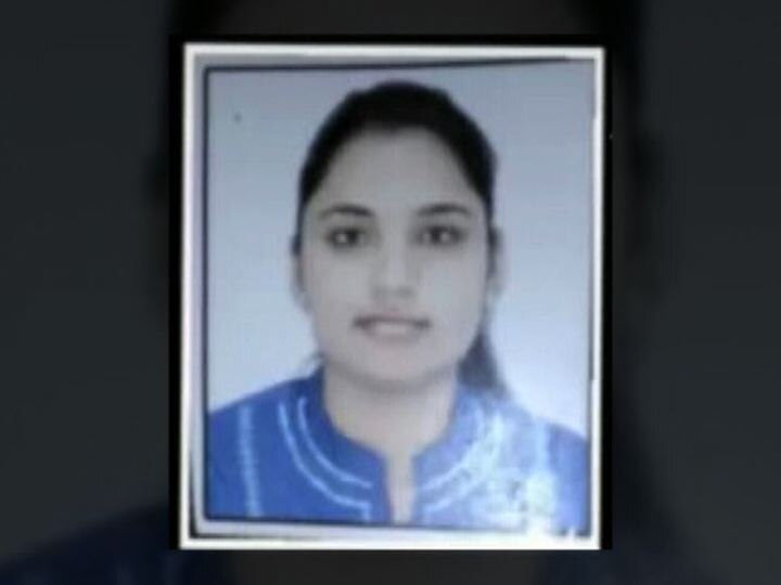 Dr. Payal Tadvi Suicide case, Nayar hospital Three accuse Female doctors absconded डॉ. पायल तडवी आत्महत्या प्रकर‌ण : आरोपी महिला डॉक्टरांविरोधात अॅट्रोसिटीचा गुन्हा दाखल, आरोपी फरार