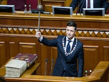 युक्रेनचे नवे राष्ट्राध्यक्ष झेलेन्स्की यांच्या \'त्या\' सल्ल्याची जगभर चर्चा