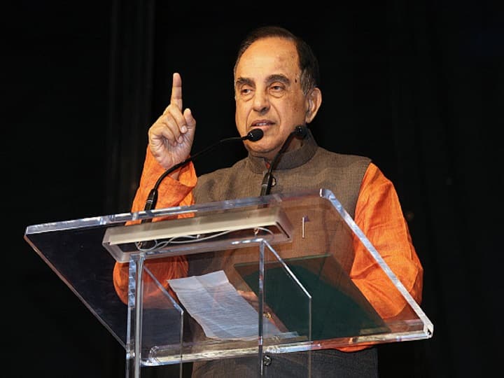 Minister asked two bollywood actresses as bribe to clear project - Subramanian swammy मंत्र्याने लाच म्हणून बॉलिवूडच्या दोन नायिका मागितल्या, कारवाईसाठी सुब्रमण्यम स्वामींचं संशोधन सुरु