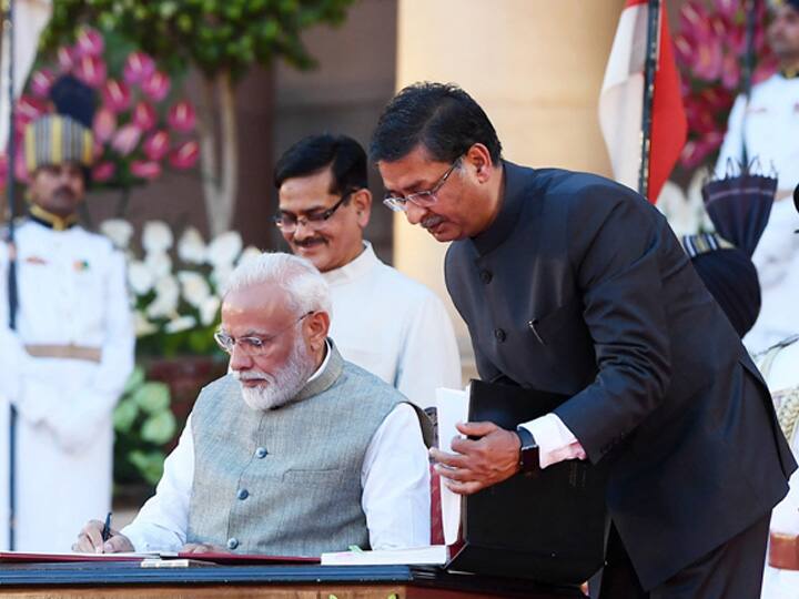 नरेंद्र मोदी यांचा शपथविधी सोहळा, सलग दुसऱ्यांदा घेतली पंतप्रधानपदाची शपथ