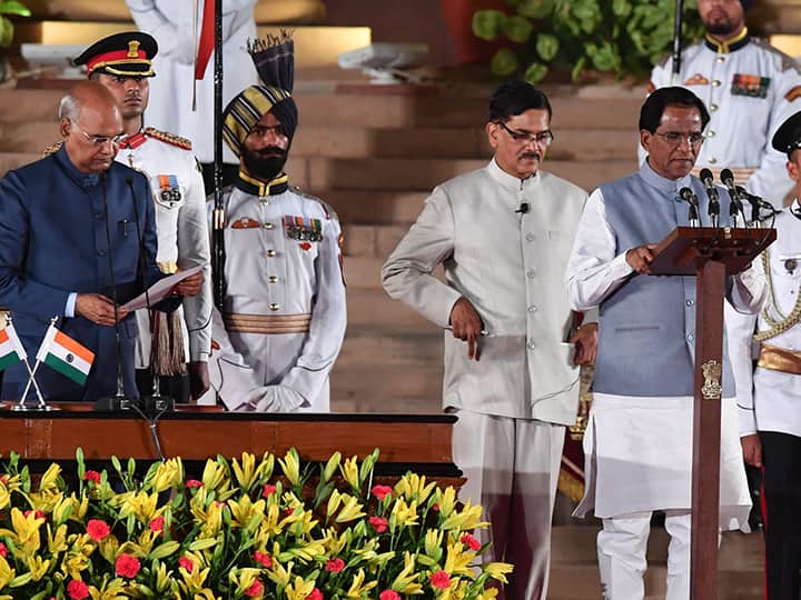 रावसाहेब दानवेंना ग्राहक संरक्षण आणि अन्न पुरवठा या विभागांची जबाबदारी देण्यात आली आहे.