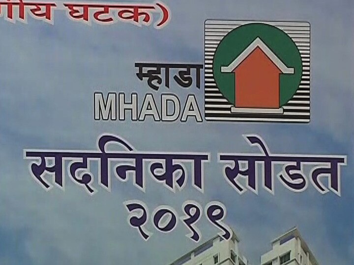 mhada lottery 2019 for 217 flats - Rashi Kamble first Winner गिरणी कामगारांसाठी ऑगस्टमध्ये 3800 घरांची लॉटरी, म्हाडाच्या आजच्या सोडतीमध्ये राशी कांबळे पहिल्या मानकरी