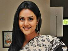 निर्मला सीतारमण यांना शुभेच्छा देऊन काँग्रेस नेत्या दिव्या स्पंदना यांची ट्विटरवरुन एक्झिट