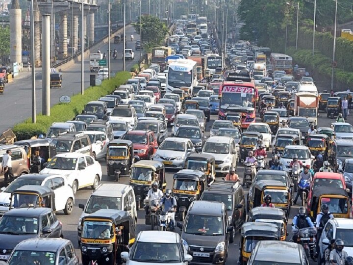 Worlds Highest Traffic City Mumbai second highest traffic Check Bengaluru Delhi Pune Rankings World's Highest Traffic City: मुंबई वाहतूक कोंडीच्या बाबतीत जगात दुसऱ्या स्थानावर, पुण्याचाही यादीत समावेश