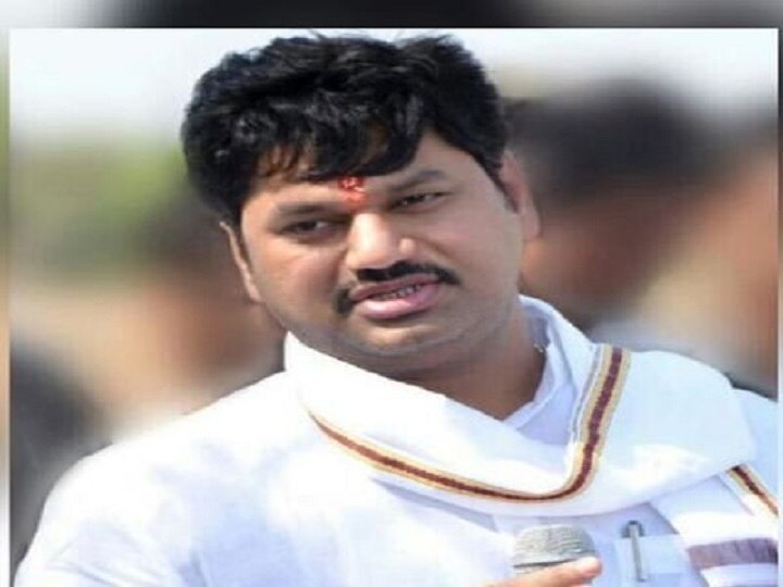 Supreme Court relief to Dhananjay Munde illegal land purchase case इनाम जमिनीच्या कथित बेकायदा खरेदी प्रकरणी धनंजय मुंडेंना सुप्रीम कोर्टाचा दिलासा