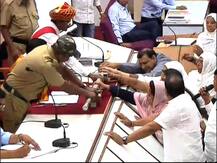 औरंगाबाद महापालिकेत राडा, एमआयएमच्या पाच नगरसेवकांचे सदस्यत्व रद्द