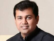 मुंबईतल्या म्हाडाच्या घरांचं सेवा शुल्क कमी होणार, म्हाडा अध्यक्ष उदय सामंत यांचा मोठा निर्णय