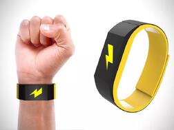 वाईट सवयींना शॉक, आता तुमच्या वाईट सवयींवर लगाम ठेवणार 'पॅव्हलॉक' ब्रेसलेट