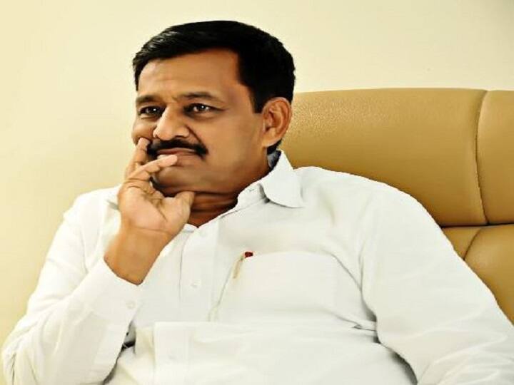 चौकशी सुरु असतानाच राज्यमंत्र्यांकडून सुभाष देशमुखांच्या लोकमंगलला क्लीन चिट State minister Arjun khotkar give clean chit to Subhash Deshmukhs lokmangal Multi State cooperative Society चौकशी सुरु असतानाच राज्यमंत्र्यांकडून सुभाष देशमुखांच्या लोकमंगलला क्लीन चिट