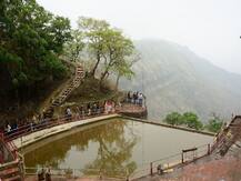 विदर्भाचं नंदनवन चिखलदरा पर्यटकांनी फुललं