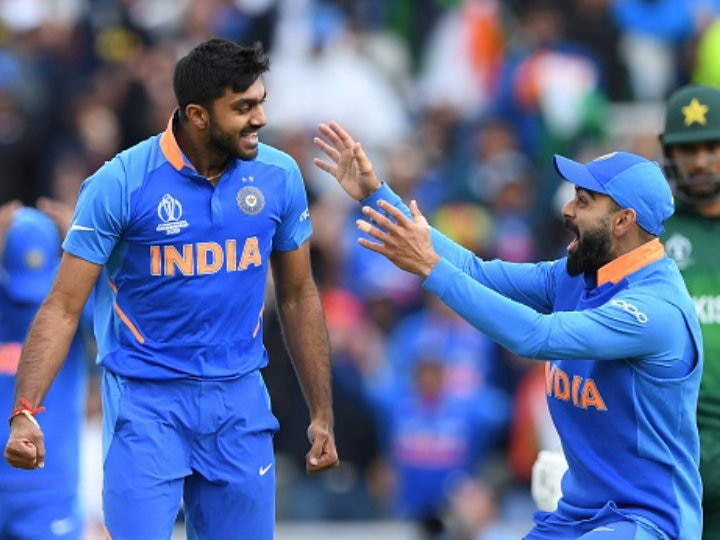 ICC World Cup 2019 - Vijay Shankar out of World Cup, Mayank Agarwal set to join team ICC World Cup 2019 : भारताला धक्का, विजय शंकर विश्वचषकातून बाहेर