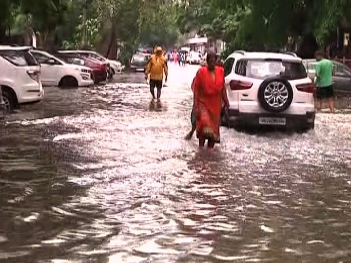 Mumbai rain updates Water logging near Bandra Kalanagar Matoshree Mumbai Rain : ‘मातोश्री’ जलमय, महापालिकेच्या कारभाराचे तीनतेरा