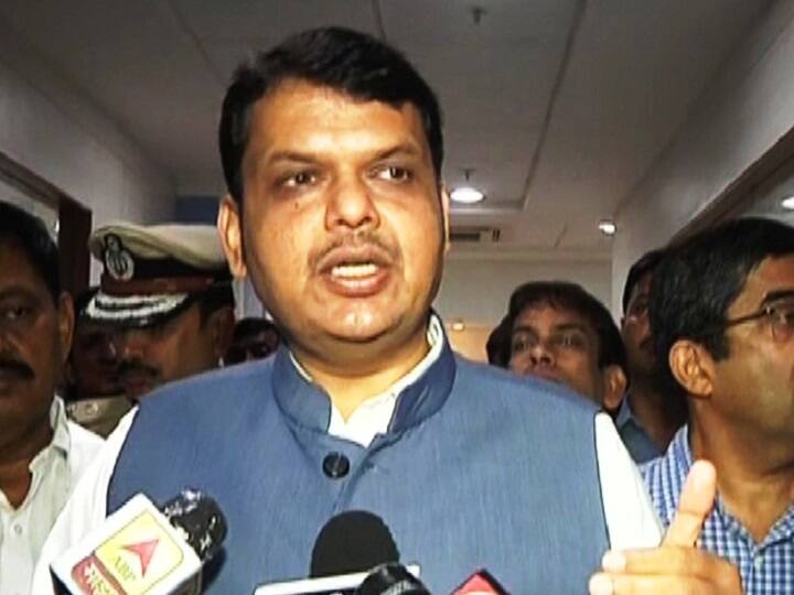 Mumbai Rain | मुख्यमंत्री आपत्कालीन कक्षात, पावसामुळे उद्भवलेल्या परिस्थितीचा आढावा CM Devendra Fadnavis visited BMC control room to monitor the situation due to Mumbai Rains Mumbai Rain | मुख्यमंत्री आपत्कालीन कक्षात, पावसामुळे उद्भवलेल्या परिस्थितीचा आढावा